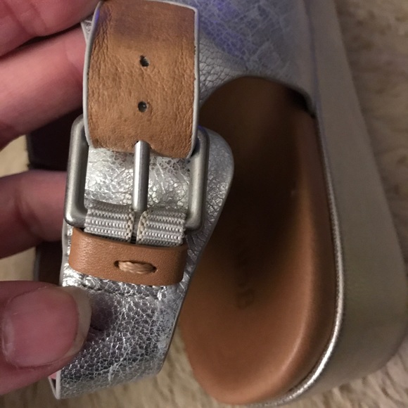 Kenneth Cole Gentle Souls - Metallic "Lori" Wedges - Picture 7 of 8